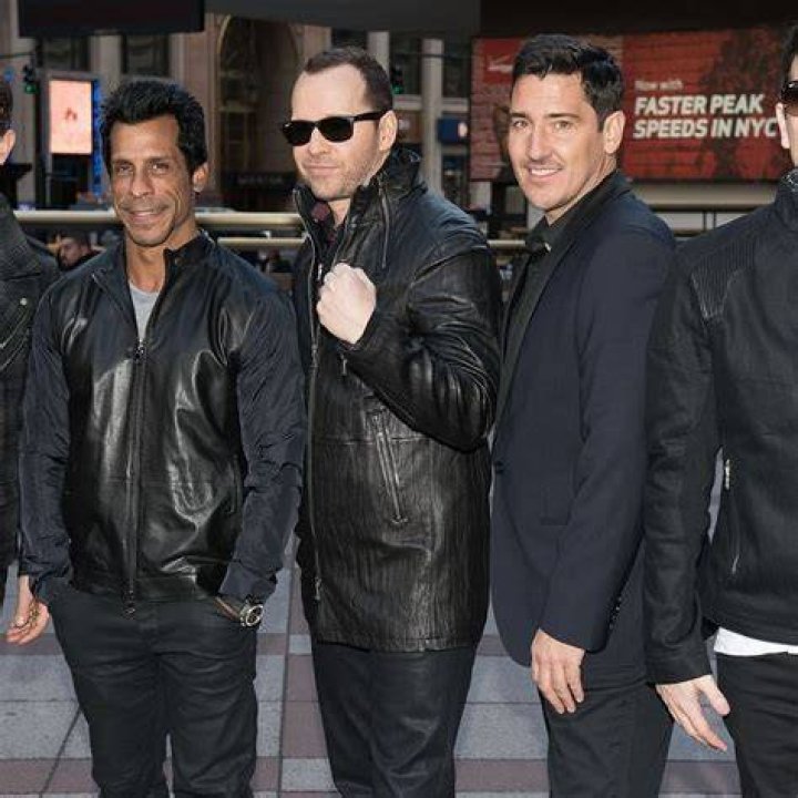 10 Things About NKOTB That Are Definitely The Right Stuff