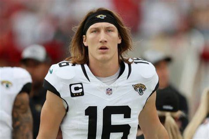 14 minutes of Trevor Lawrence highlights, insane throws and unreal plays