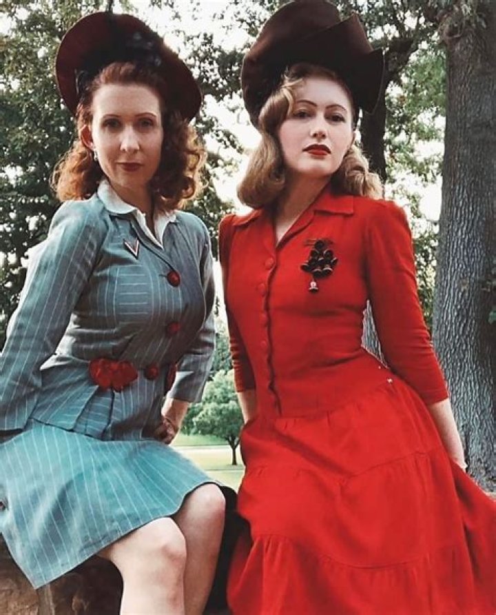 1940's Dressing Gown / House Coat / 40s Dressing Gown / 1940s Robe
