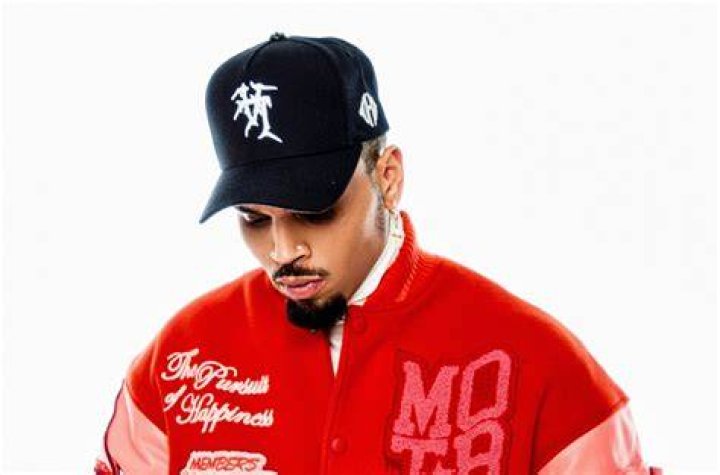 A Look Into Chris Brown's Paternity And Family Life
