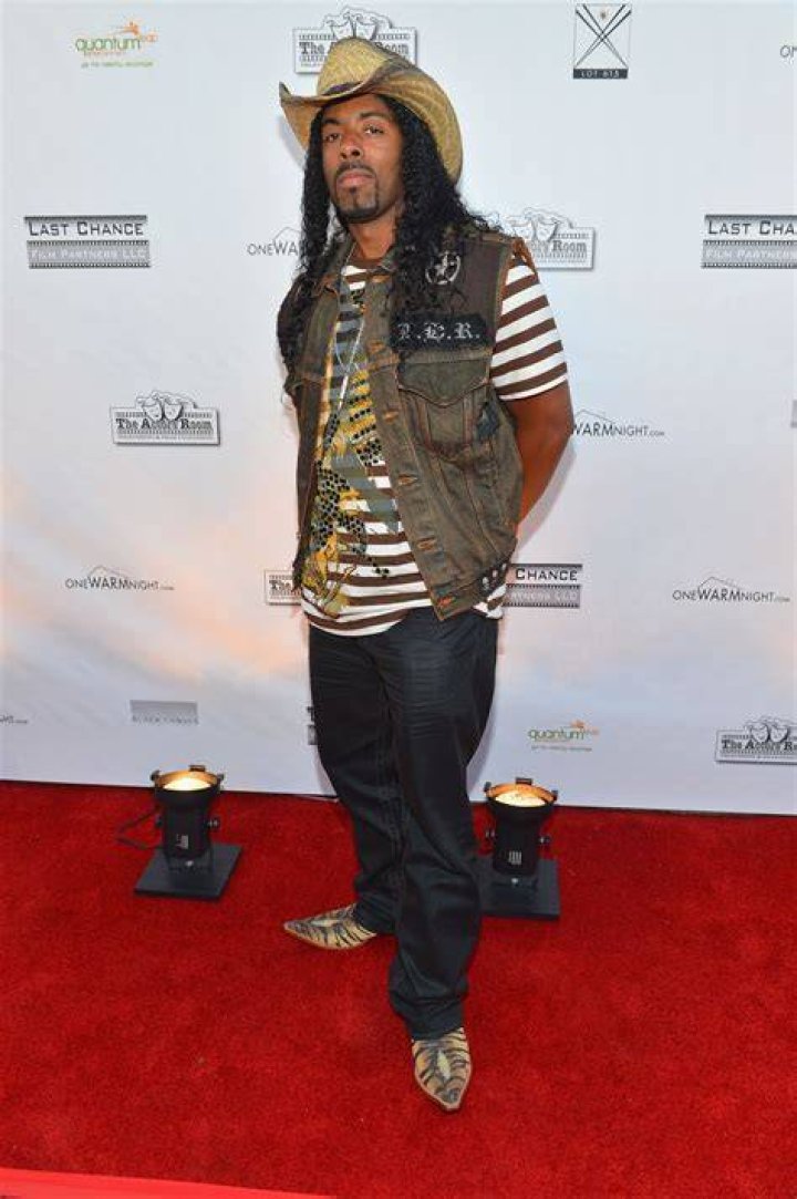 Ahmad Givens, star of 'Real Chance of Love,' dies after battle with