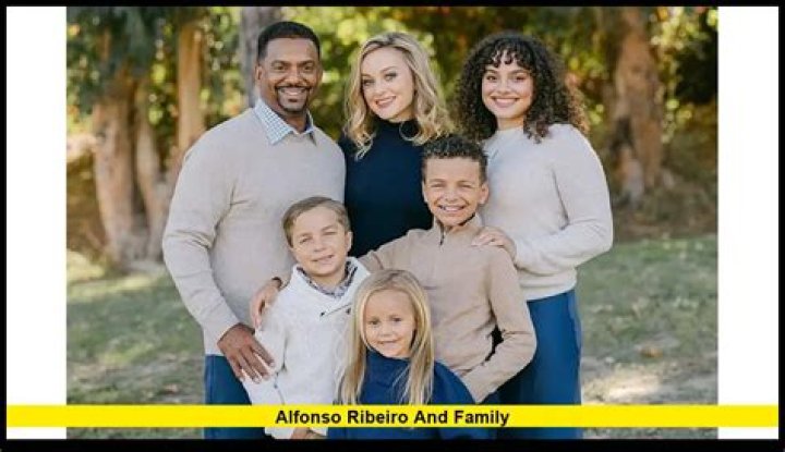 Alfonso Ribeiro & Family from Stars Celebrate Christmas 2015 E! News