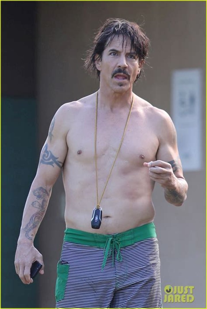 Anthony Kiedis Goes Shirtless at Age 50—See the Pic! E! Online UK