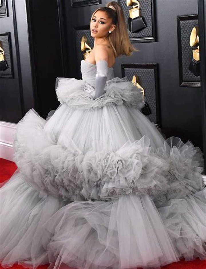 Ariana Grande Ariana grande grammys, Celebrity dresses, Celebrity