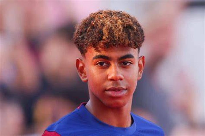 Barcelona&rsquo;s Lamine Yamal, 16, earns first senior Spain callup The