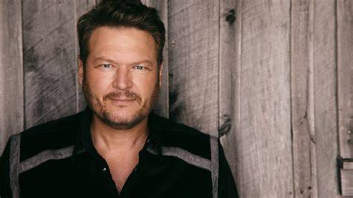 Blake Shelton's body measurements, height, weight, age.