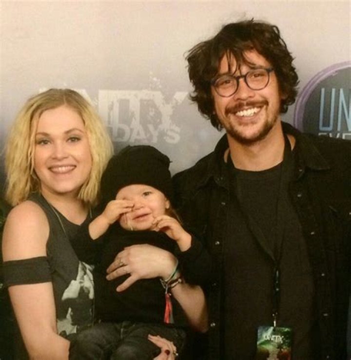 Bob Morley and Eliza Taylor relationship explored as 'The 100' stars