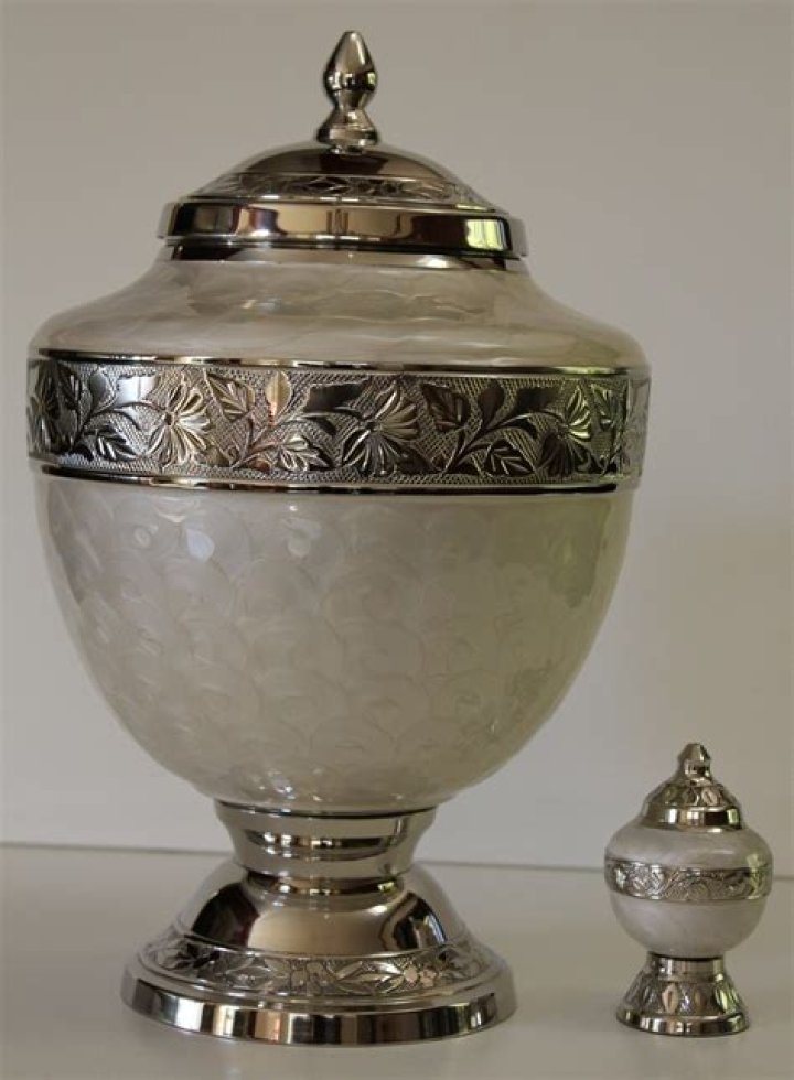 Brass Cremation Urn for Ashes Gold Vase Aesthetic Urns Urn for Ashes