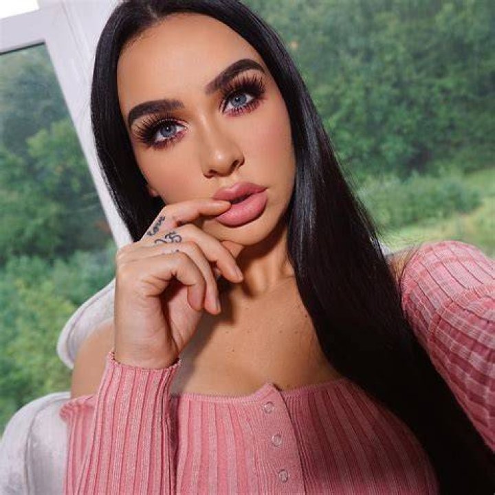 Carli Bybel on Instagram “Another new video coming tonight Vlog will