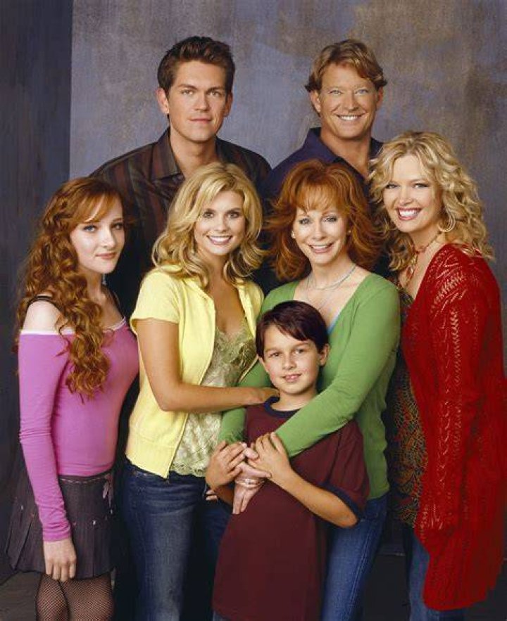 Cast Of Reba How Much Are They Worth Now? Fame10