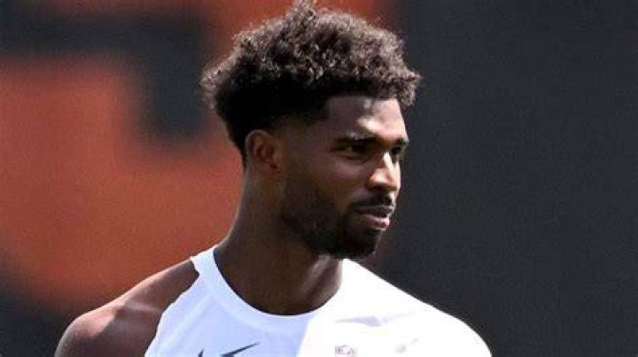 Cleveland Browns' David Njoku Shares First Pictures of Facial Burns