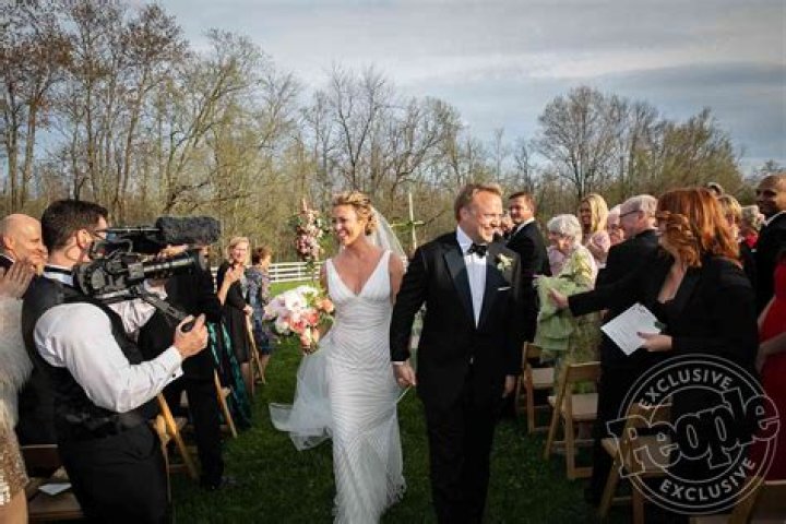 CNN Brooke Baldwin Wedding Dress Details
