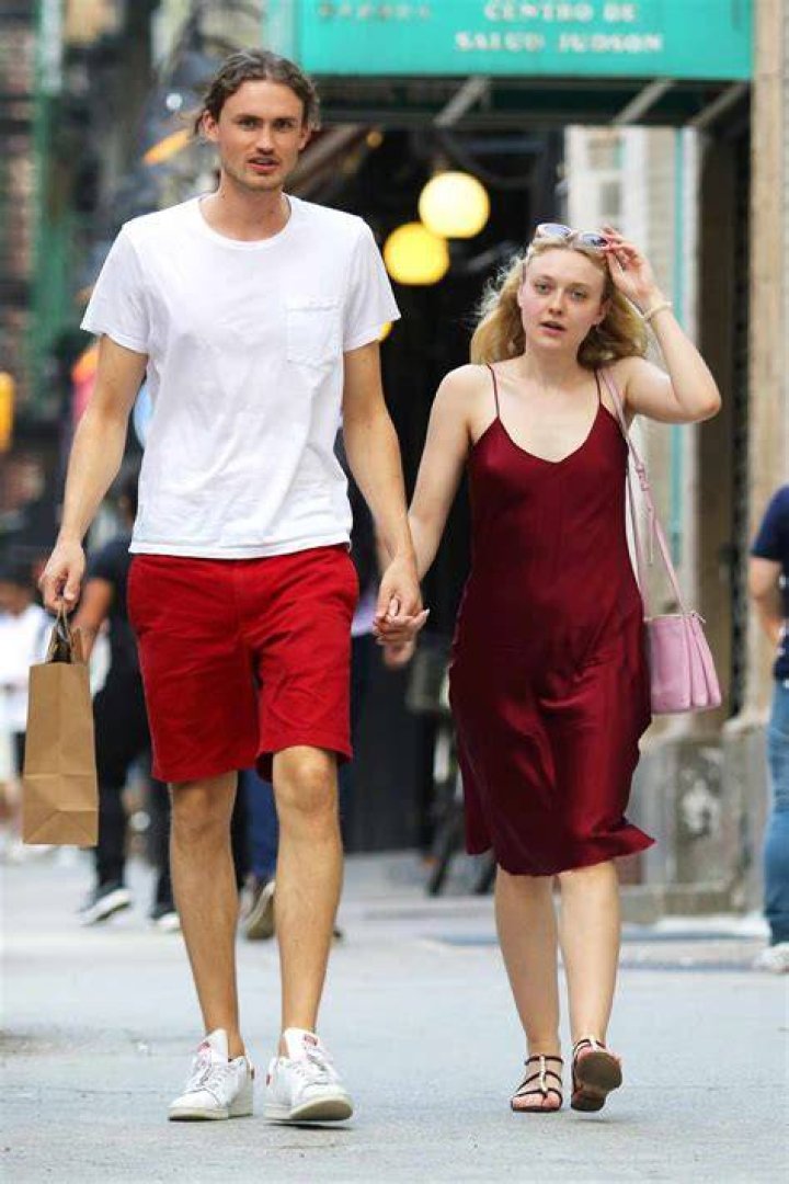 Dakota Fanning Matches with Boyfriend on Casual Date
