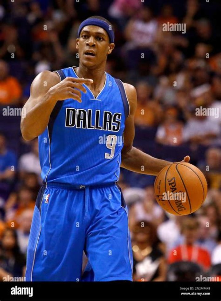 Dallas Mavs Ex Rajon Rondo Allegedly Threatens to Kill Mother of His