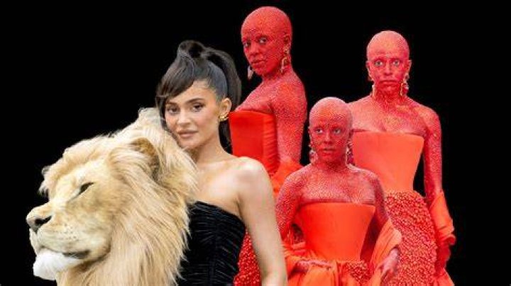 Doja Cat and Kylie Jenner Go Wild to Paris Fashion Week&rsquo;s Schiaparelli Show