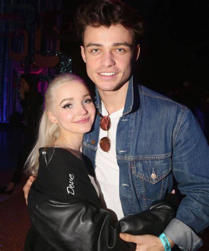 Dove Cameron & Thomas Doherty — Photos Hollywood Life
