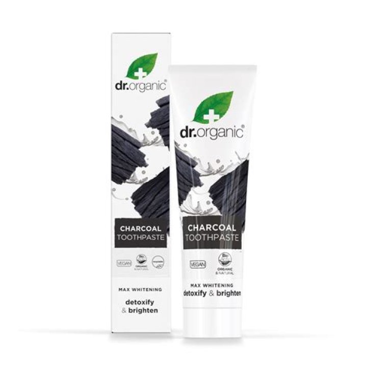 DR. SMILE ACTIVATED CHARCOAL TOOTHPASTE (Product Review) // Does it