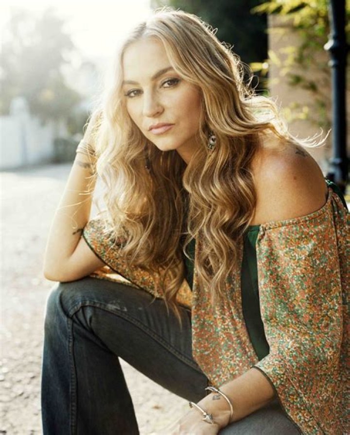 Drea de Matteo on Motherhood, Working in Shades of Blue With Jennifer