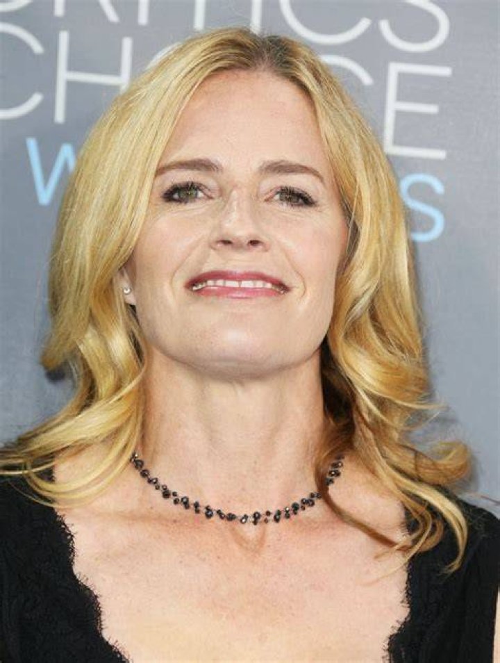 Elisabeth Shue Picture 16 21st Annual Critics' Choice Awards Arrivals