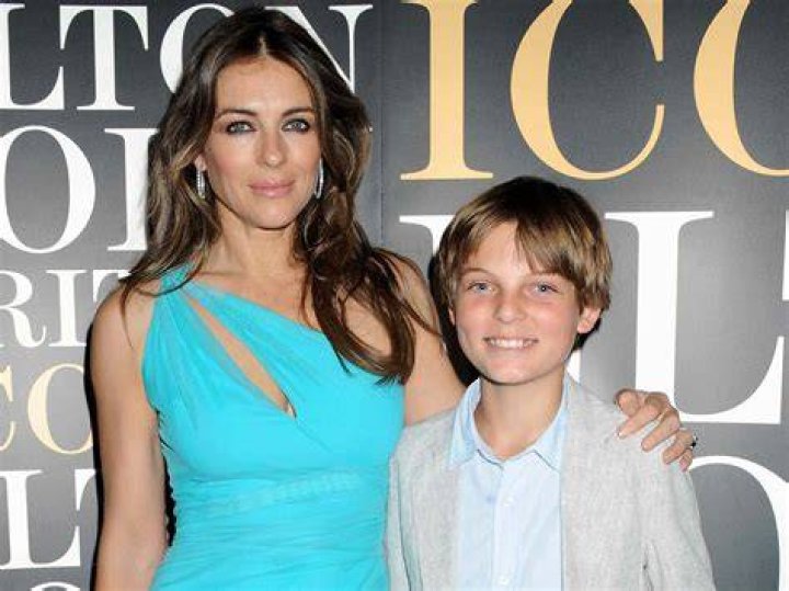 Elizabeth Hurley and Son Damian Hurley Look Identical in Selfie