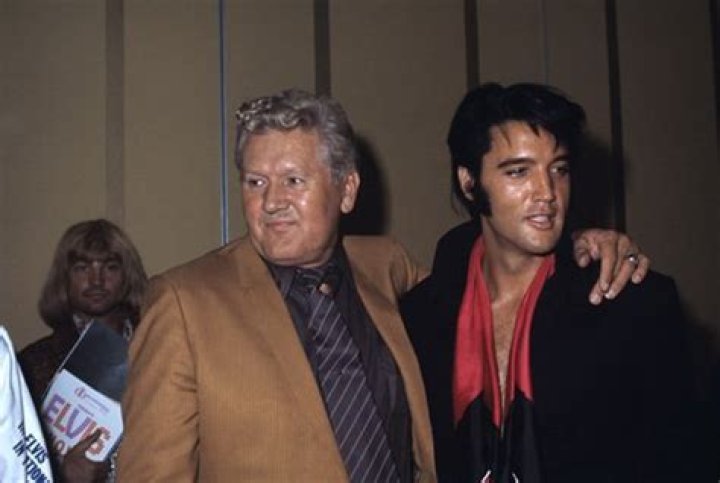 Elvis and his dad Vernon Elvis presley, Elvis, People