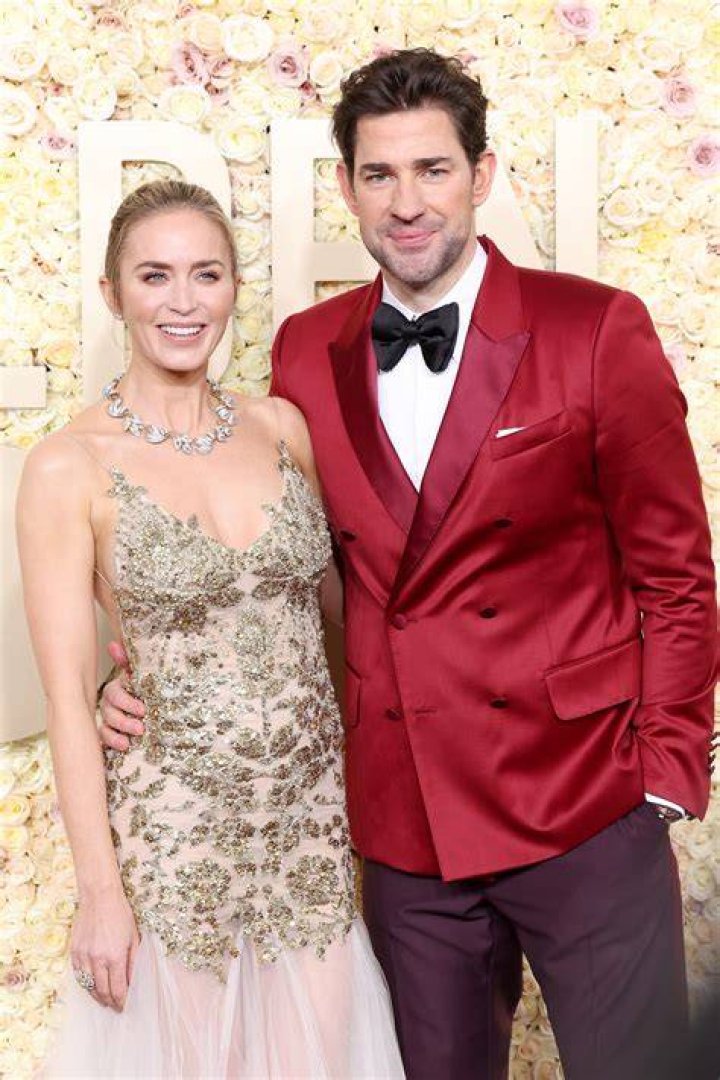 Emily Blunt & John Krasinski’s Body Language Reveals Our Fave Couple Is