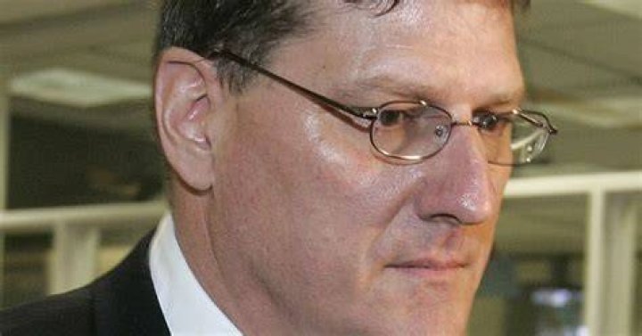 ExUN arms inspector convicted in online sex case