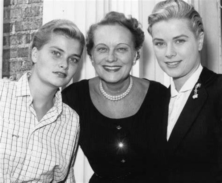 Grace & Family Grace kelly, Princess grace kelly, Princess caroline