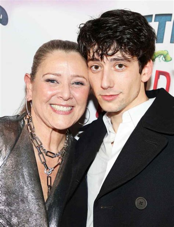Is Camryn Manheim Gay? Uncovering The Truth Behind The Rumors