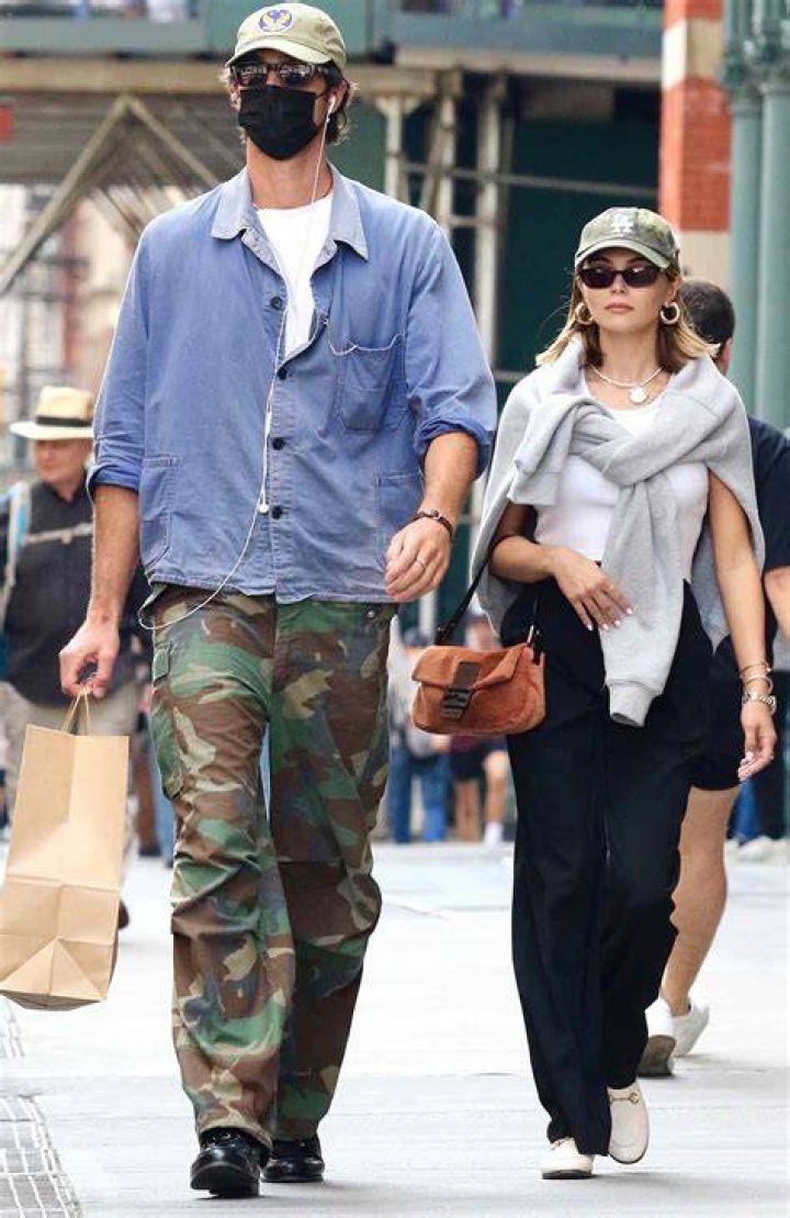 Jacob Elordi, Girlfriend Olivia Jade Are Dating Updates J14