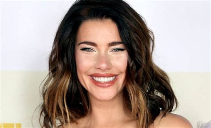 Jacqueline MacInnes Wood Bio & Wiki Net Worth, Age, Height & Weight