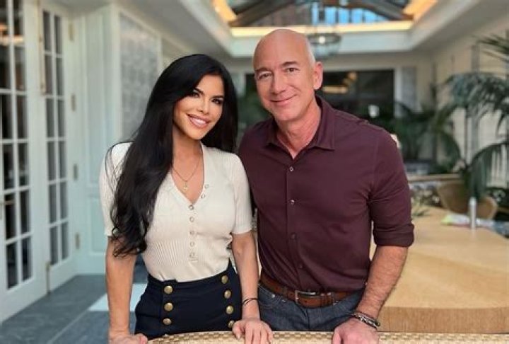 Jeff Bezos Net Worth, Wife, Children and Family Facts, Salary, House