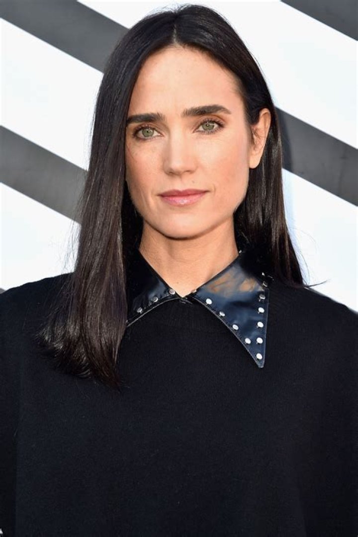 Jennifer Connelly Says Social Distancing Has Been 'Difficult' for Her