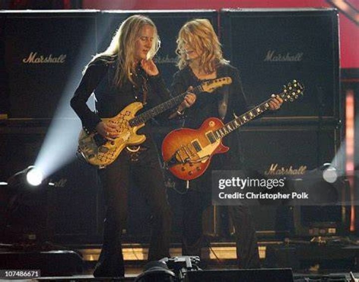 Jerry Cantrell, Nancy Wilson, and Chris Cornell Musica, Cantantes
