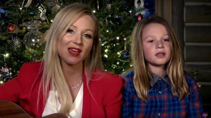 Jewel Duets with Son Kase, 10, on The Masked Singer Special Watch