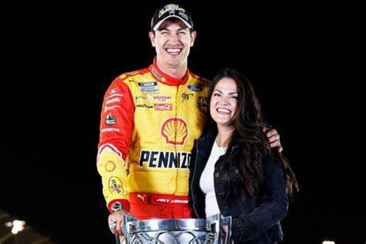 Joey Logano Who Is His Wife? Know about His Net Worth, Age, Kid & Bio
