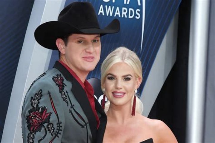 Jon Pardi Marries Longtime Love Summer Duncan in Tennessee Sounds Like