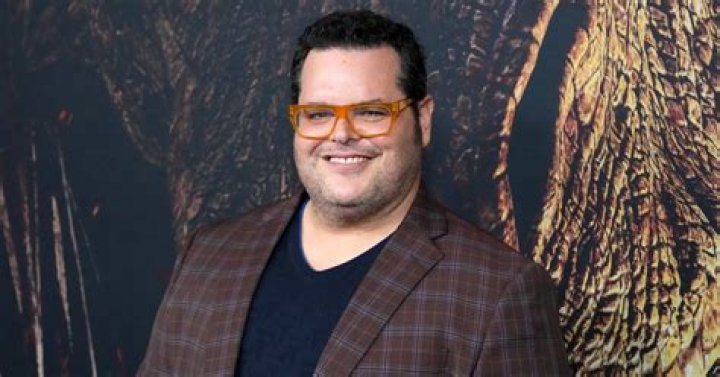 Josh Gad Interview About His Reunited Apart Series POPSUGAR