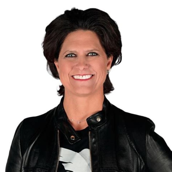 Julie Uhrman Net Worth 2022 Bio, Phone Number, Family, Career & More