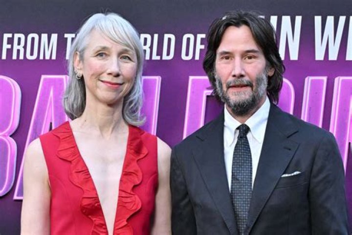Keanu Reeves Girlfriend, Wiki, News, Parents, Net Worth, Age