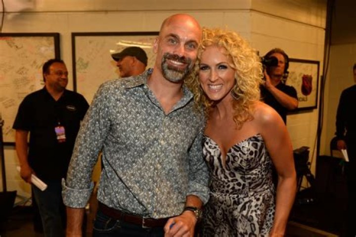 Kimberly + Stephen Schlapman Country Love Stories