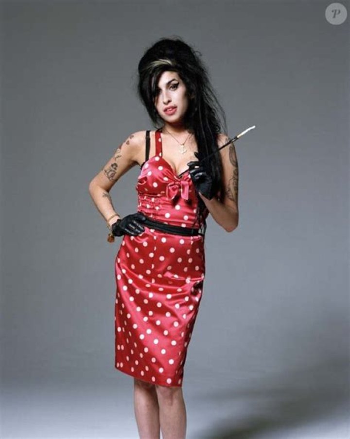 La transformation Amy Winehouse, à Londres, en février 2007. Purepeople