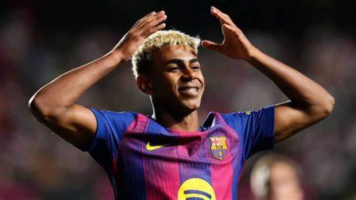 Lamine Yamal debuta con el Barça a los 15 años y 290 días