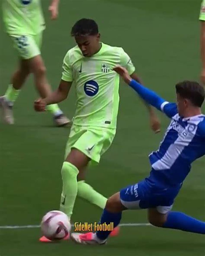 Lamine Yamal was breaking ankles & scoring Messiesque worldies at 13