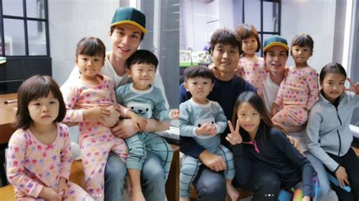 lee dong wook family Una Parsons