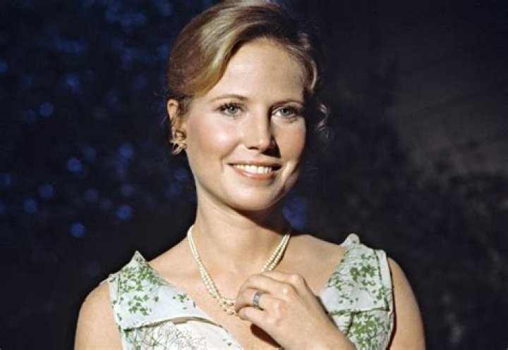 Leslie Charleson