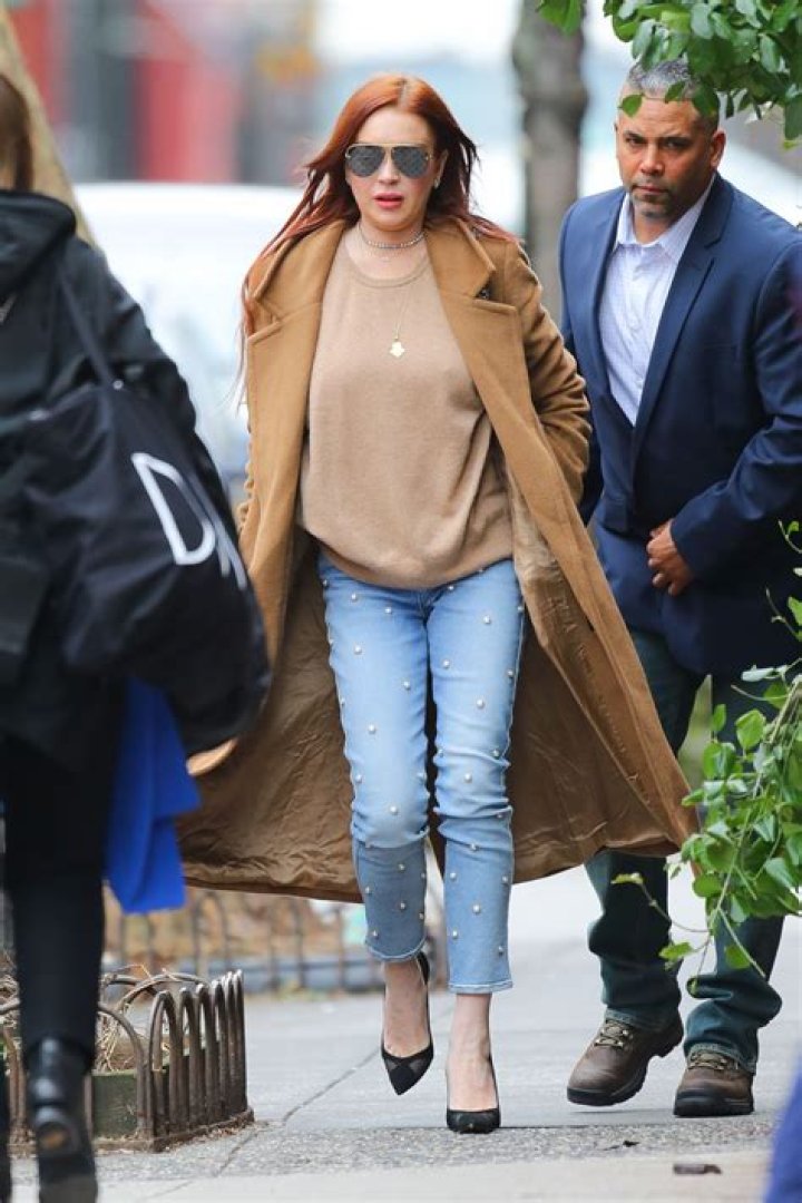 Lindsay Lohan Street Style 01/10/2019 • CelebMafia