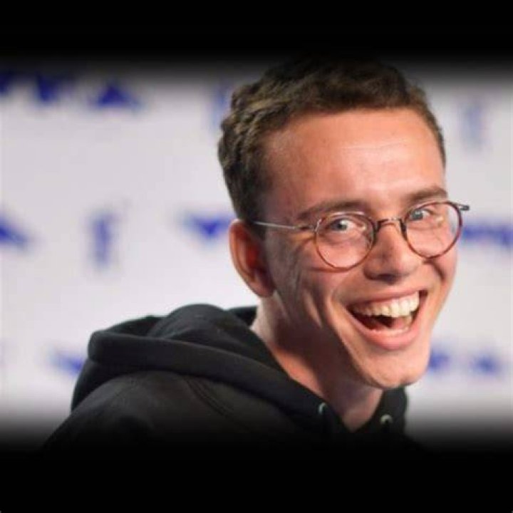Logic Age, Bio, Birthday, Family, Net Worth Famous Peple