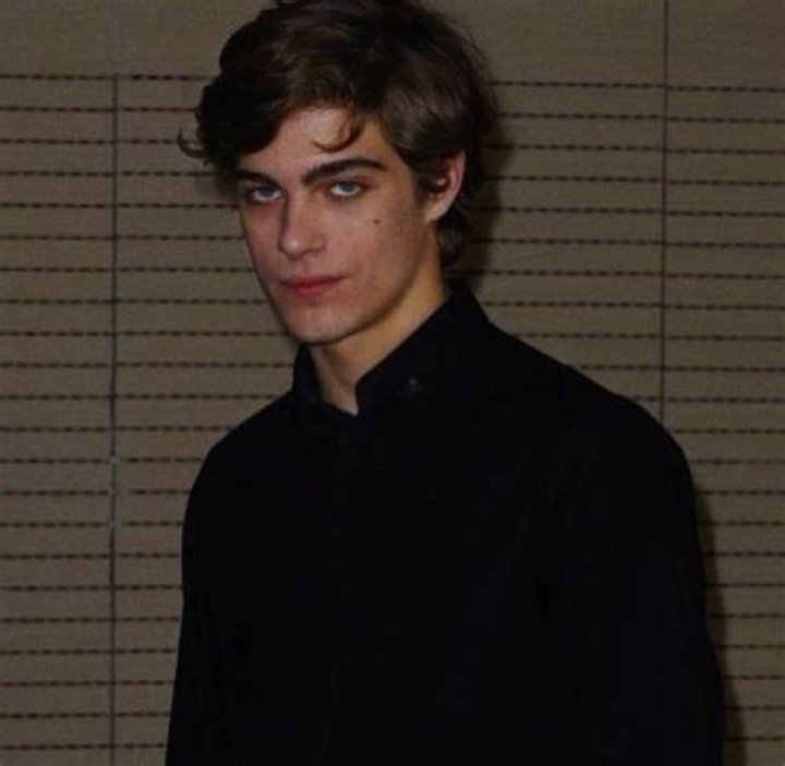 Lorenzo Zurzolo Baby netflix, Pretty men, Pretty boys