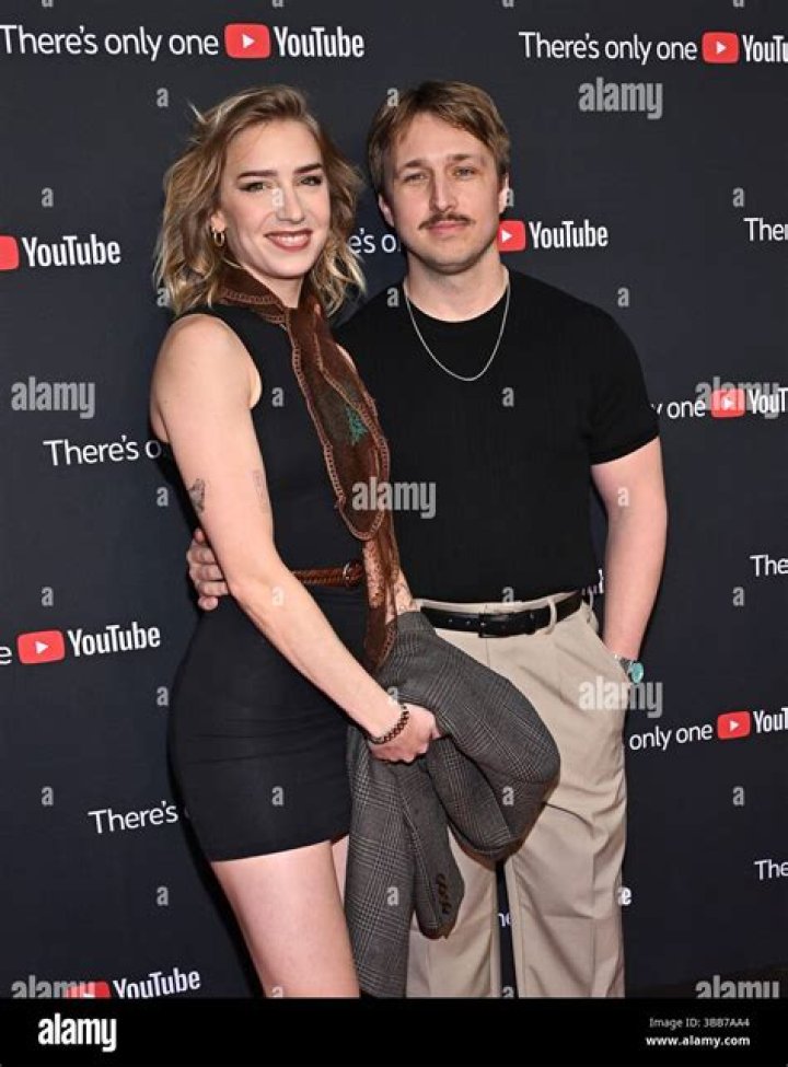‘Smosh’ cast Shayne Topp and Courtney Miller share wedding photos on